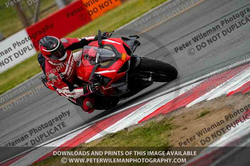 donington no limits trackday;donington park photographs;donington trackday photographs;no limits trackdays;peter wileman photography;trackday digital images;trackday photos